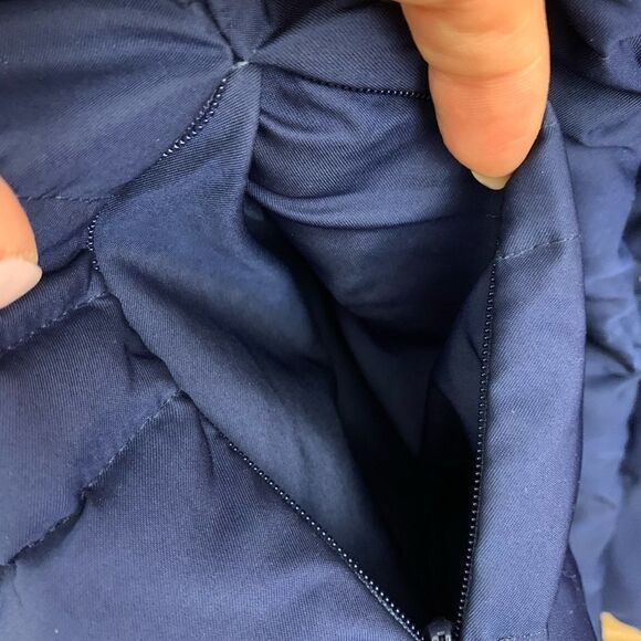 Vintage Lilly Pulitzer Navy down blend puffer vest - Picture 5 of 6